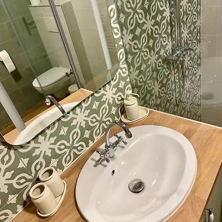 Majdnem 50 Vendeghaz - Apartman Villány